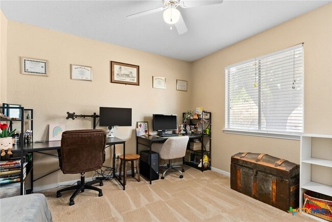 Foto del edificio - 804 Woodhollow Dr