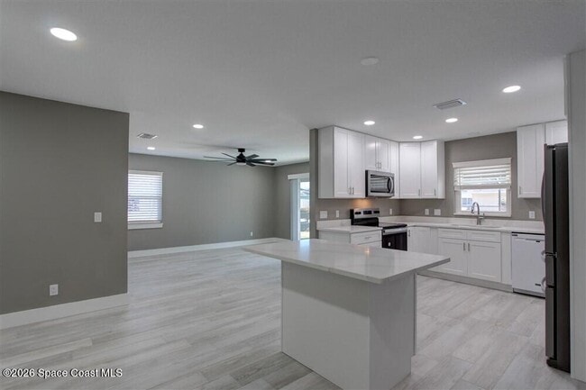 Building Photo - 983 Beechfern Ln