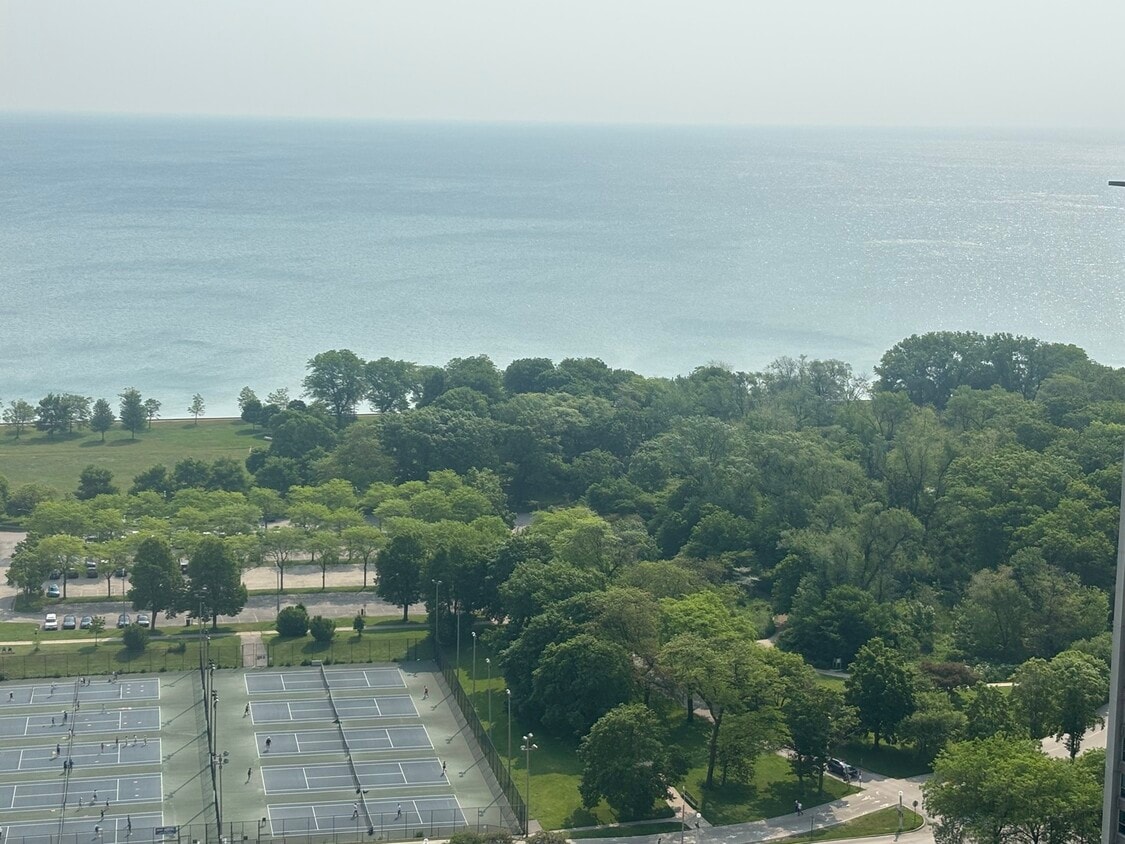 Primary Photo - 3660 N Lake Shore Dr