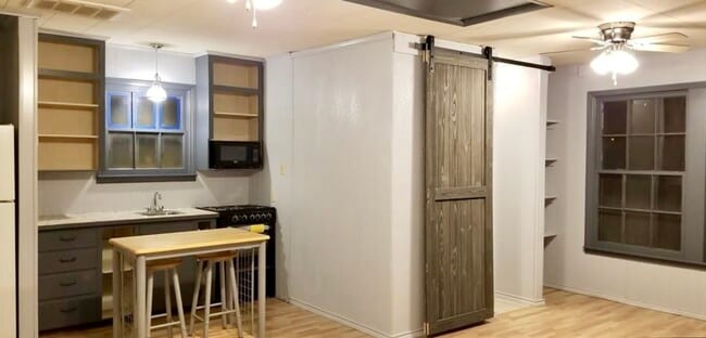 Building Photo - 1108 Coit St