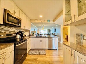 Building Photo - 7380 S Ocean Dr