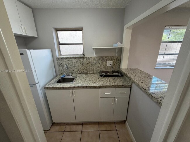 Foto del edificio - 260 NW 48th Ct