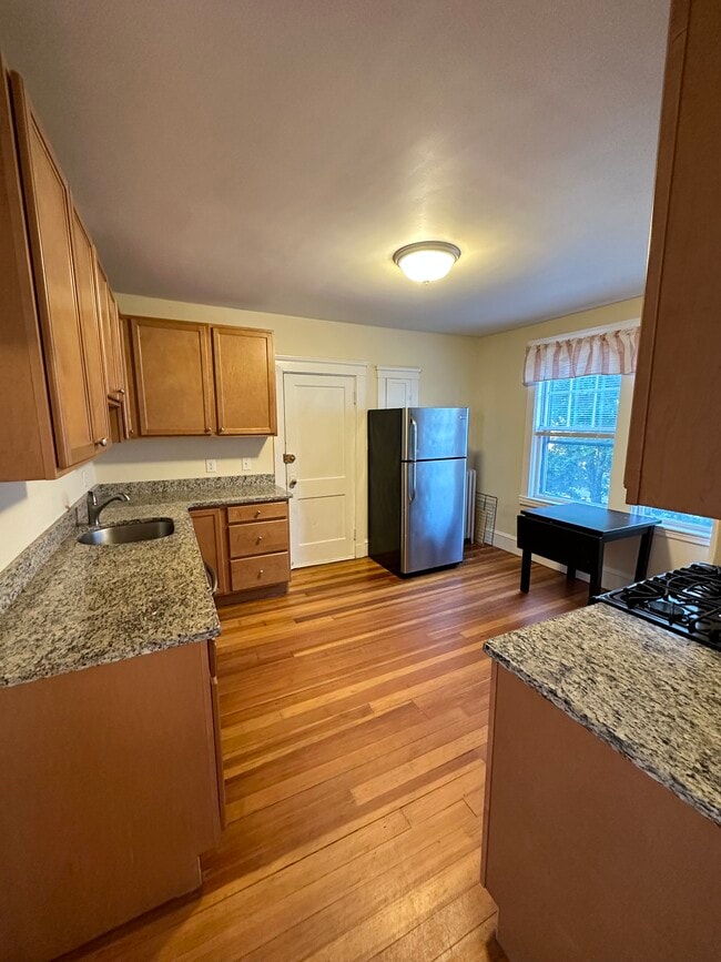 Building Photo - 7 Stedman St