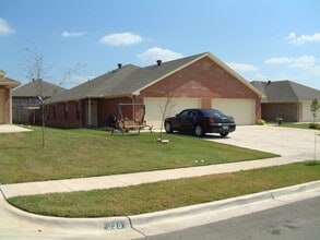 Building Photo - 940 Terry Trail