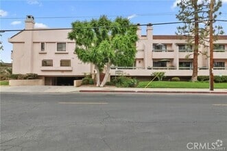 Building Photo - 9906 Owensmouth Ave