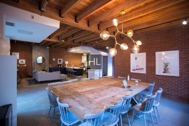 Foto del edificio - 440 Waverly Ave
