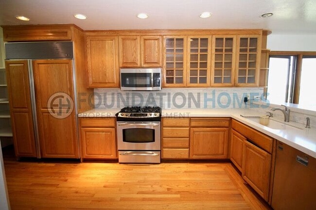 Building Photo - 160 Kaden Dr