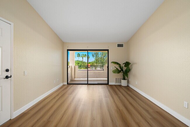 Foto del edificio - 78650 Ave 42