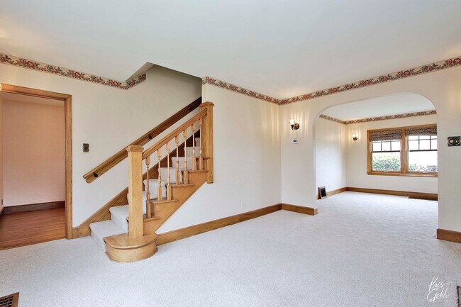 Building Photo - 44 McKinley Ave