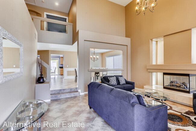 Building Photo - 5 br, 3 bath House - 7994 Coronado Coast St