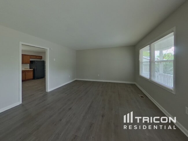 Building Photo - 914 Canton Pl