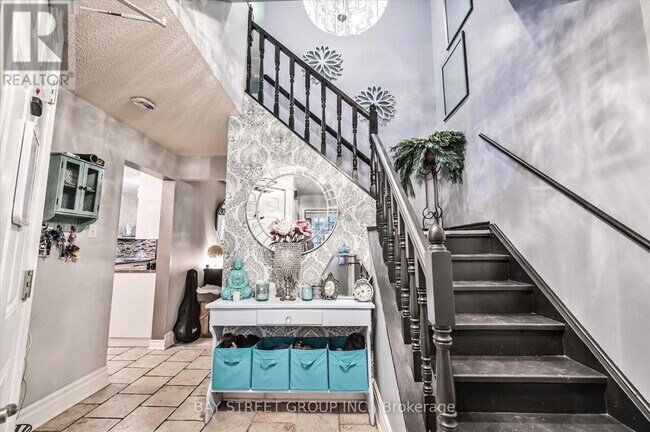 Photo du bâtiment - 39 Barrington Crescent