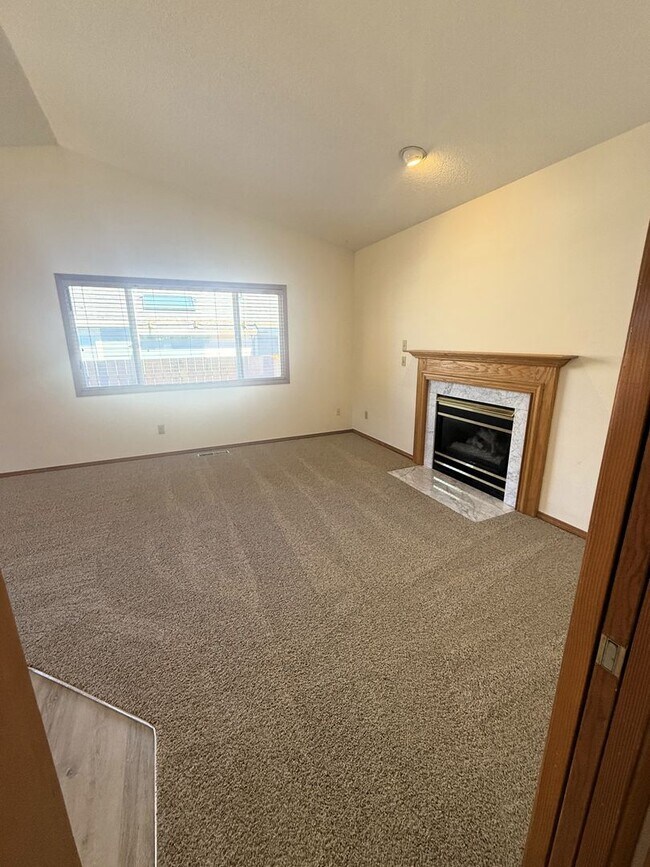 Foto del edificio - Updated 3B/2Ba Ranch in Five Corners!