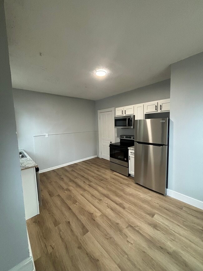 Foto del edificio - 4611 McNeil Ave