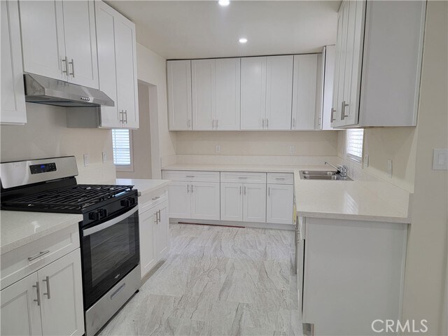 Building Photo - 15118 S Eriel Ave