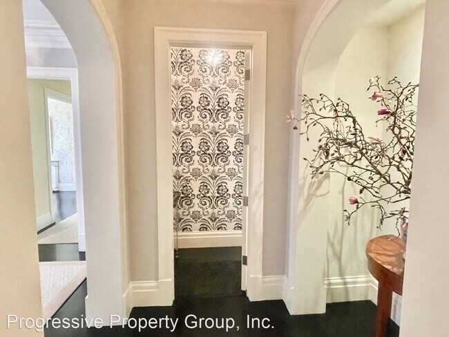 Foto del edificio - 4 br, 4.5 bath House - 3355 Jackson Street