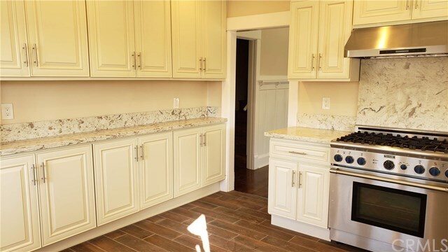 Building Photo - 394 S Shaffer St