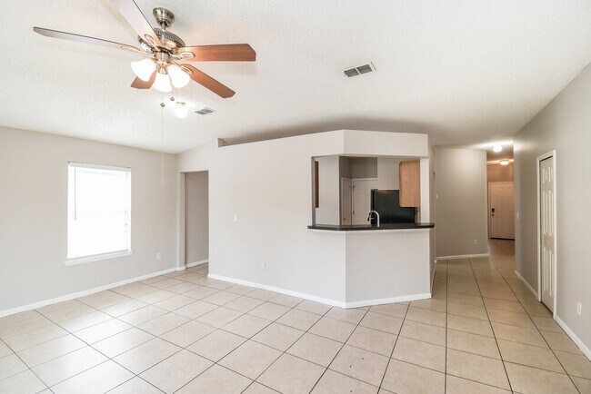 Foto del edificio - 3341 Volley Dr