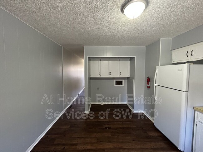 Building Photo - 3356 E Southern Hills Blvd