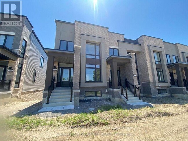 Building Photo - 785 Conlin Rd E