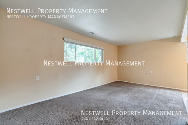 Foto del edificio - $500 OFF 1ST MONTH'S RENT! Great Condo in ...