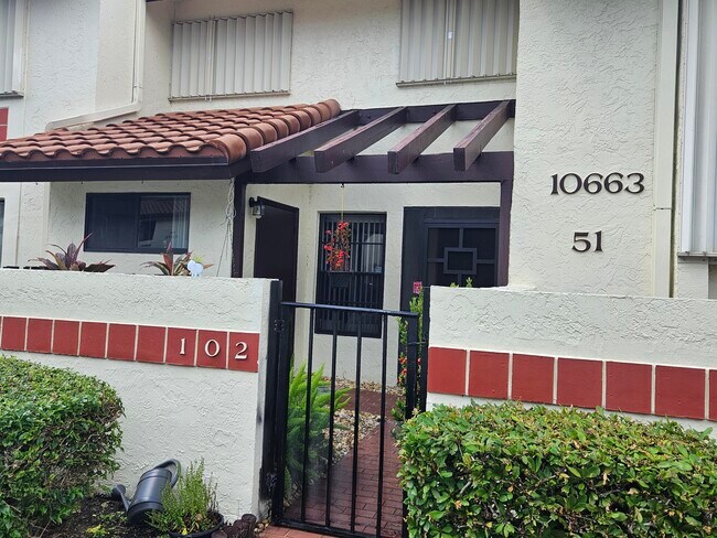 Building Photo - 10663 Ocean Palm Way