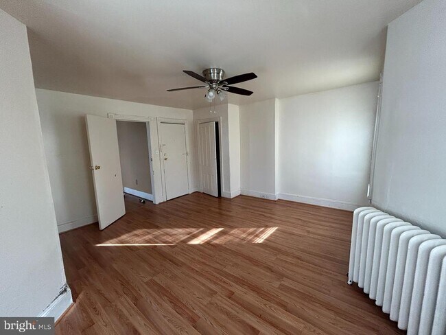 Foto del edificio - 924 Carteret Ave