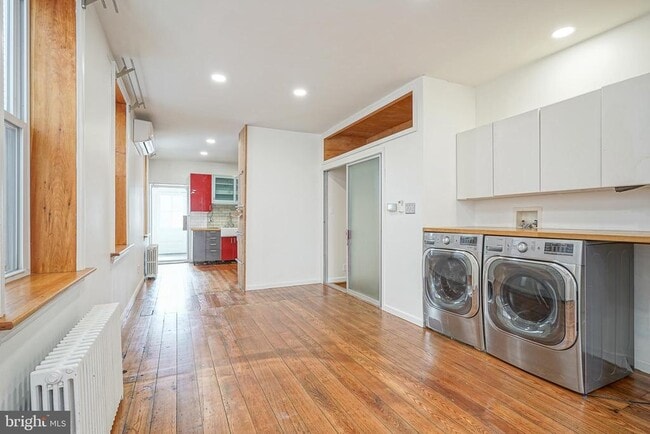 Building Photo - 1525 N 27th St