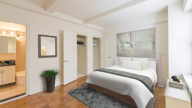 Building Photo - 44-28 Purves St