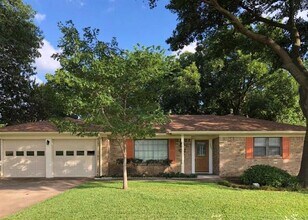 Building Photo - 1404 Linden Dr