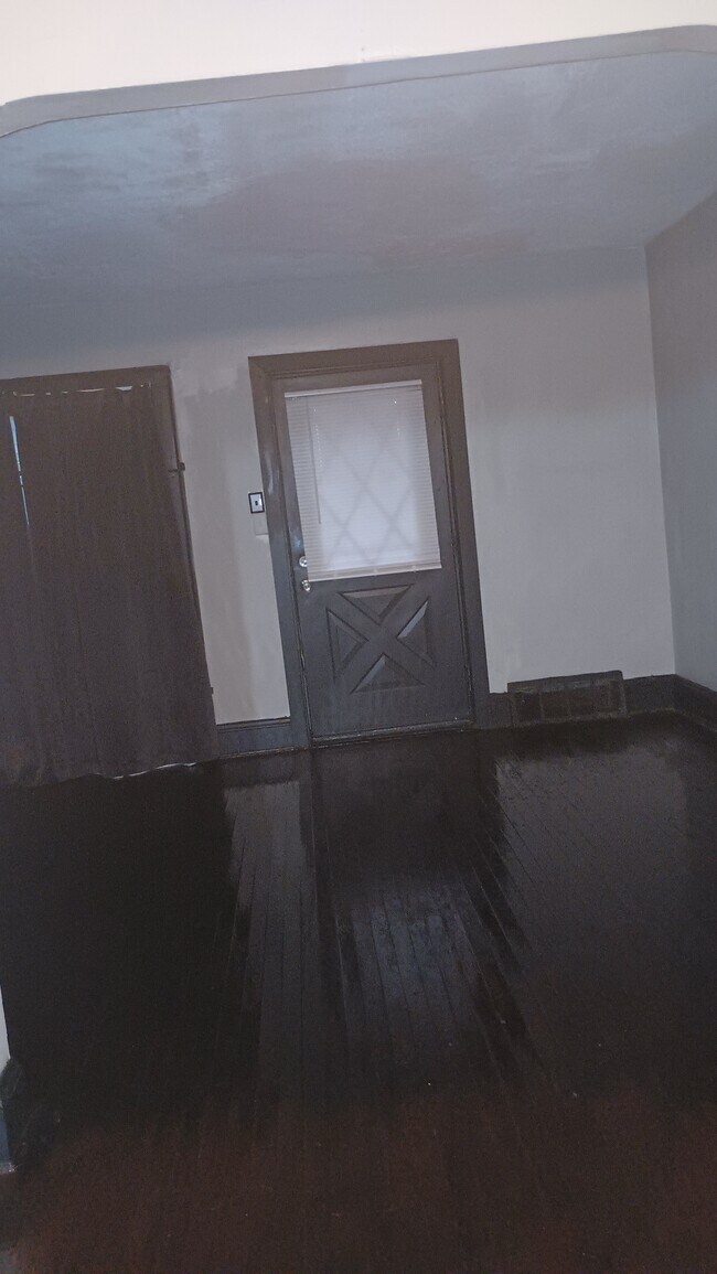 Foto del edificio - 10511 Reno Ave