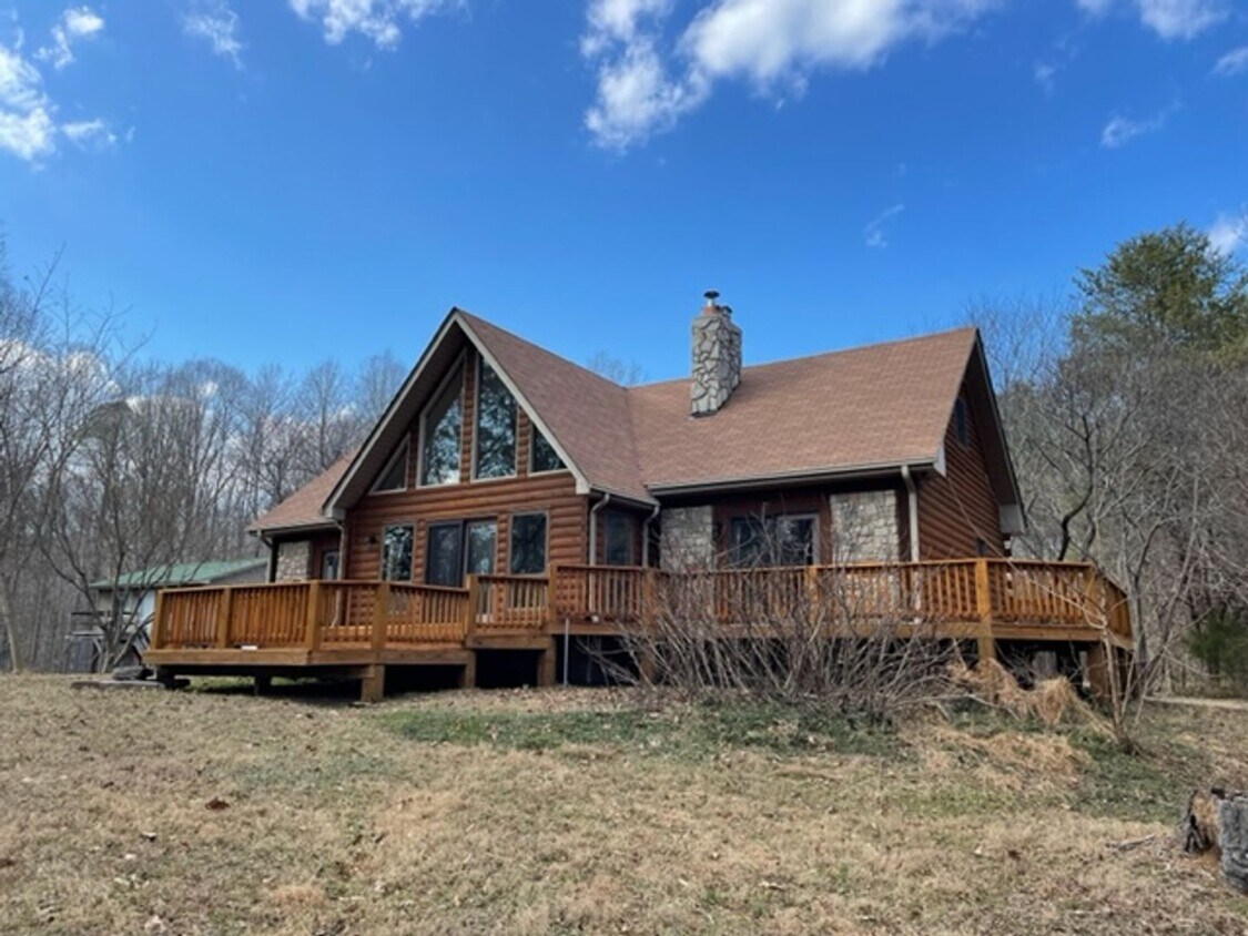 Primary Photo - Log Cabin!