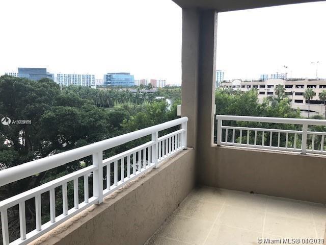 Foto del edificio - 19501 E Country Club Dr