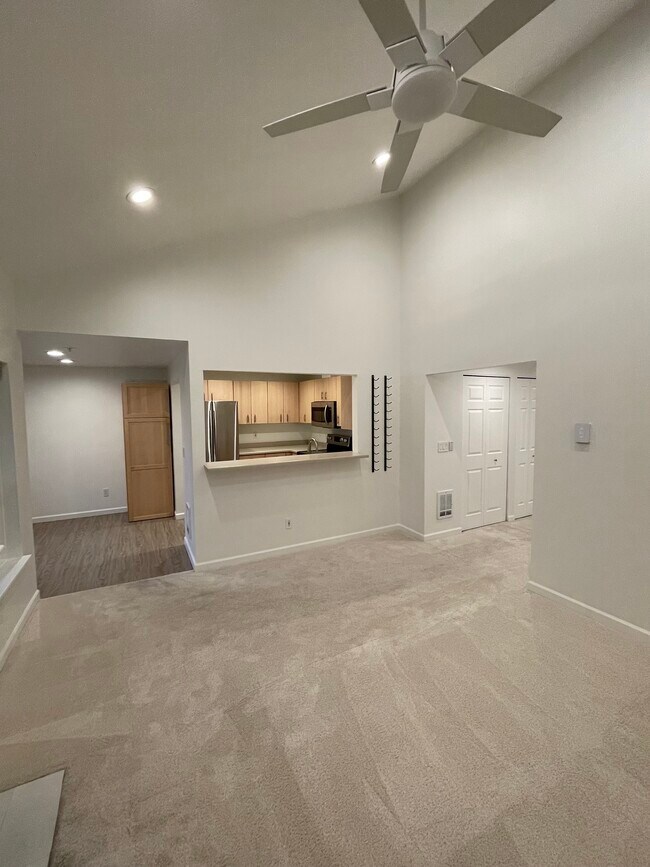 14057 NE 181st St Unit E302, Woodinville, WA 98072 Condo for Rent in Woodinville, WA