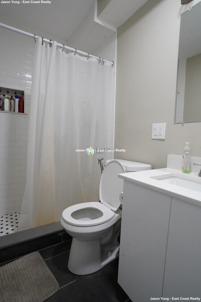 Foto del edificio - 228 Parker Hill Ave