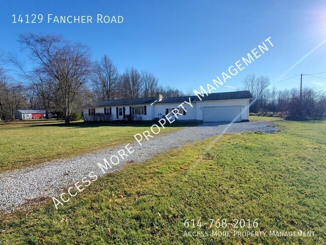 Building Photo - AWESOME THREE BED COUNTRY HOME WITH POND A...