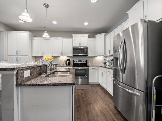 Foto del edificio - 232 Cross Blossom Rd