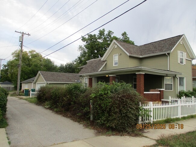 Building Photo - 611 Liberty Dr