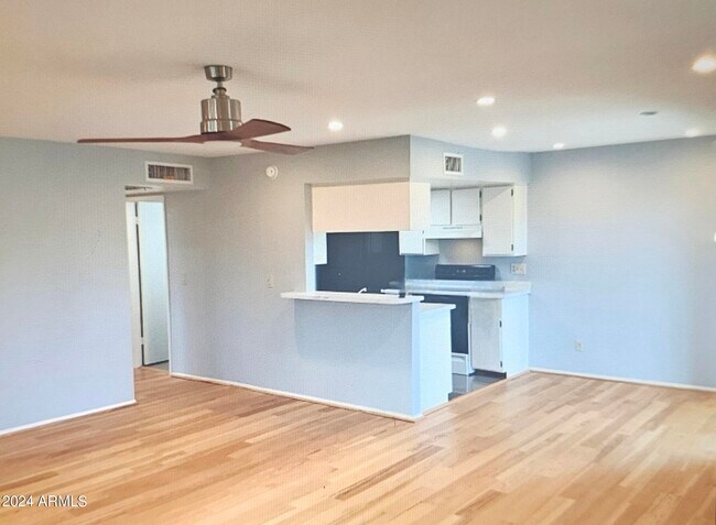Foto del edificio - 14244 N Oakwood Ln