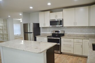 Building Photo - 16639 Calico Creek Dr
