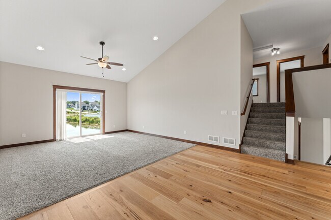 Foto del edificio - 5832 178th St W