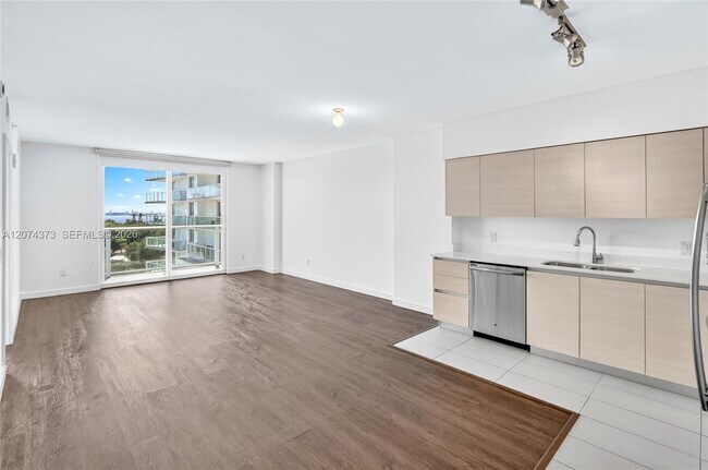 Building Photo - 4250 Biscayne Blvd