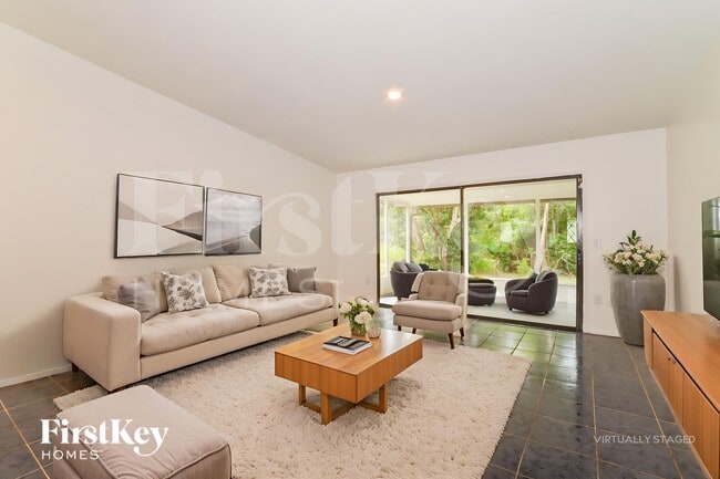 Foto del edificio - 3228 Curry Woods Cir