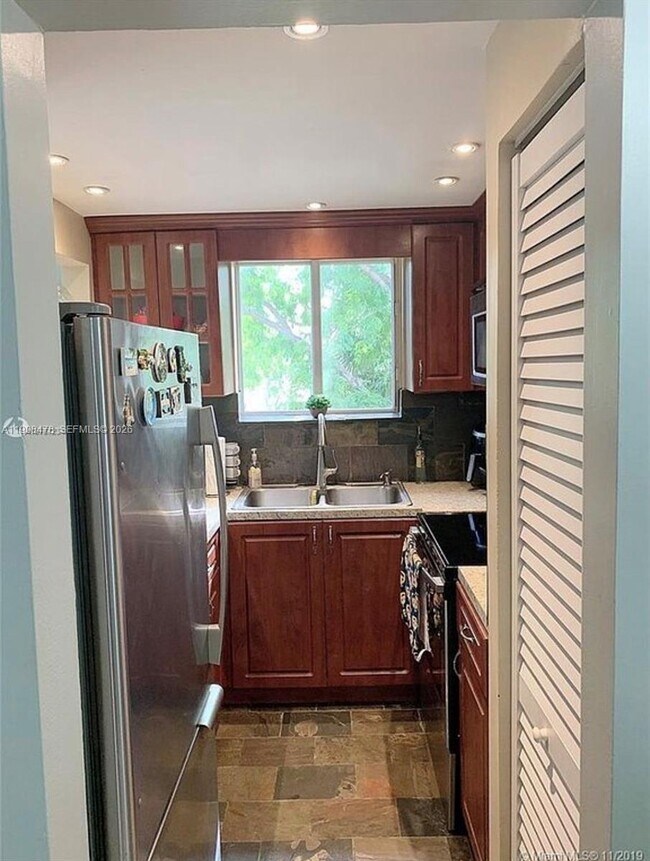 Foto del edificio - 6205 SW 131st Ct