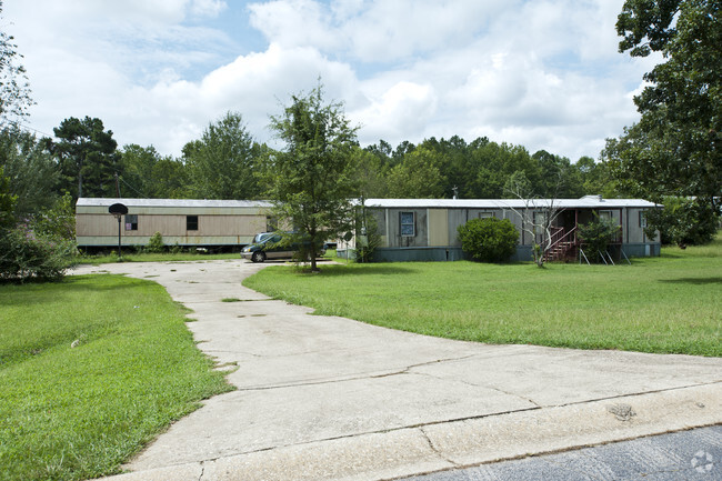 Foto del edificio - Russell Mobile  Home Park