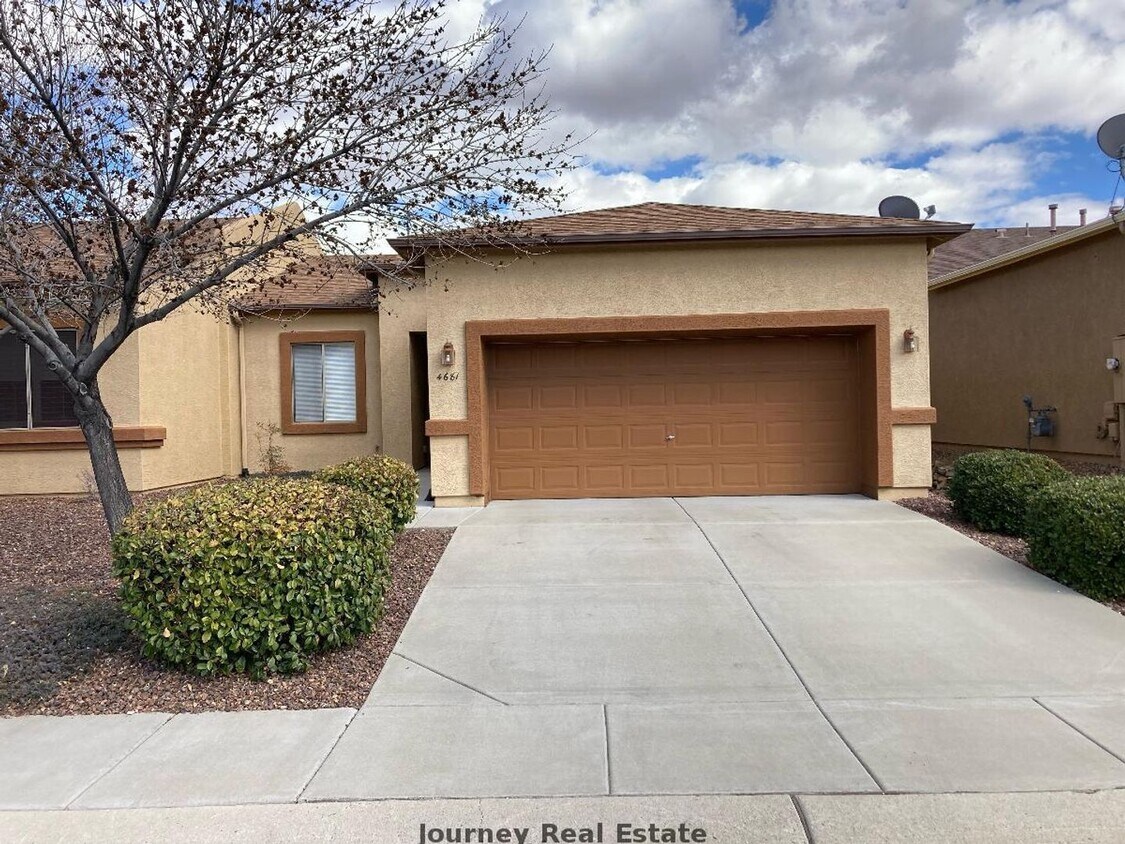 Primary Photo - APPLY NOW - 4681 N Ainsley Way