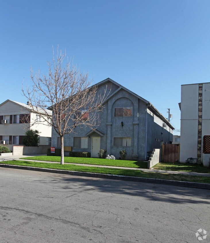 Building Photo - 266 W Tujunga Ave