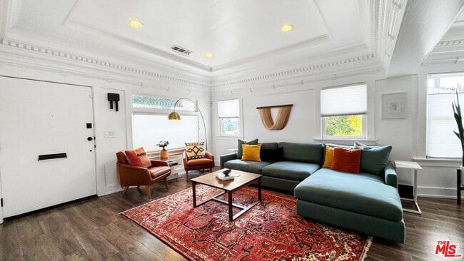 Building Photo - 3489 2nd Ave