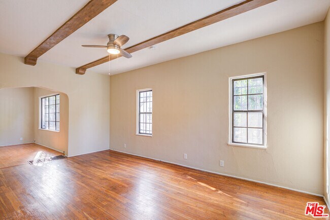 Foto del edificio - 1492 Silver Lake Blvd