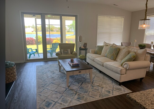 Foto del edificio - 7444 Chipley Dr
